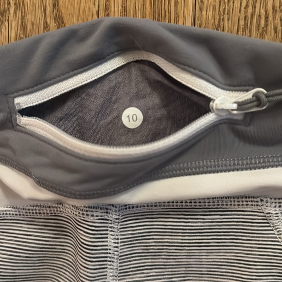 Vintage Lululemon crop leggings - Picture 4 of 5